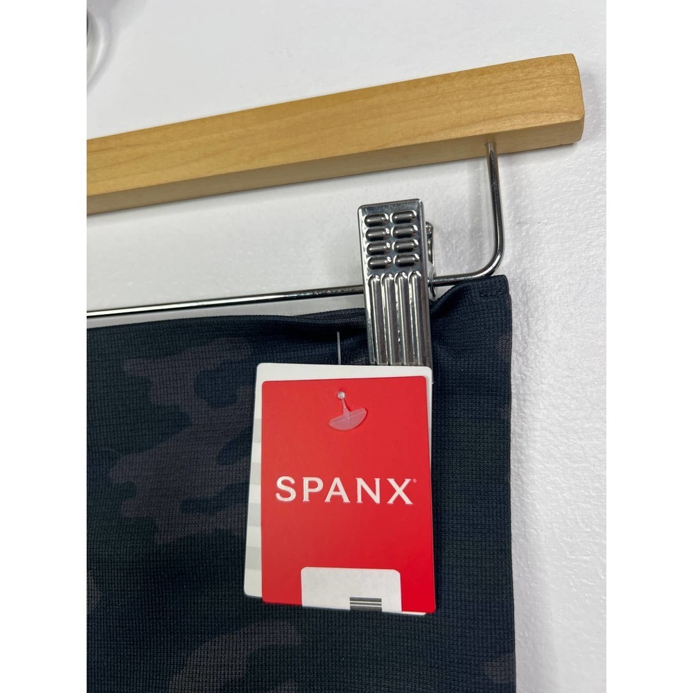 Spanx Look At Me Now Camo Casual Seamless Leggings Women's Black Size: L NWT - Picture 5 of 10